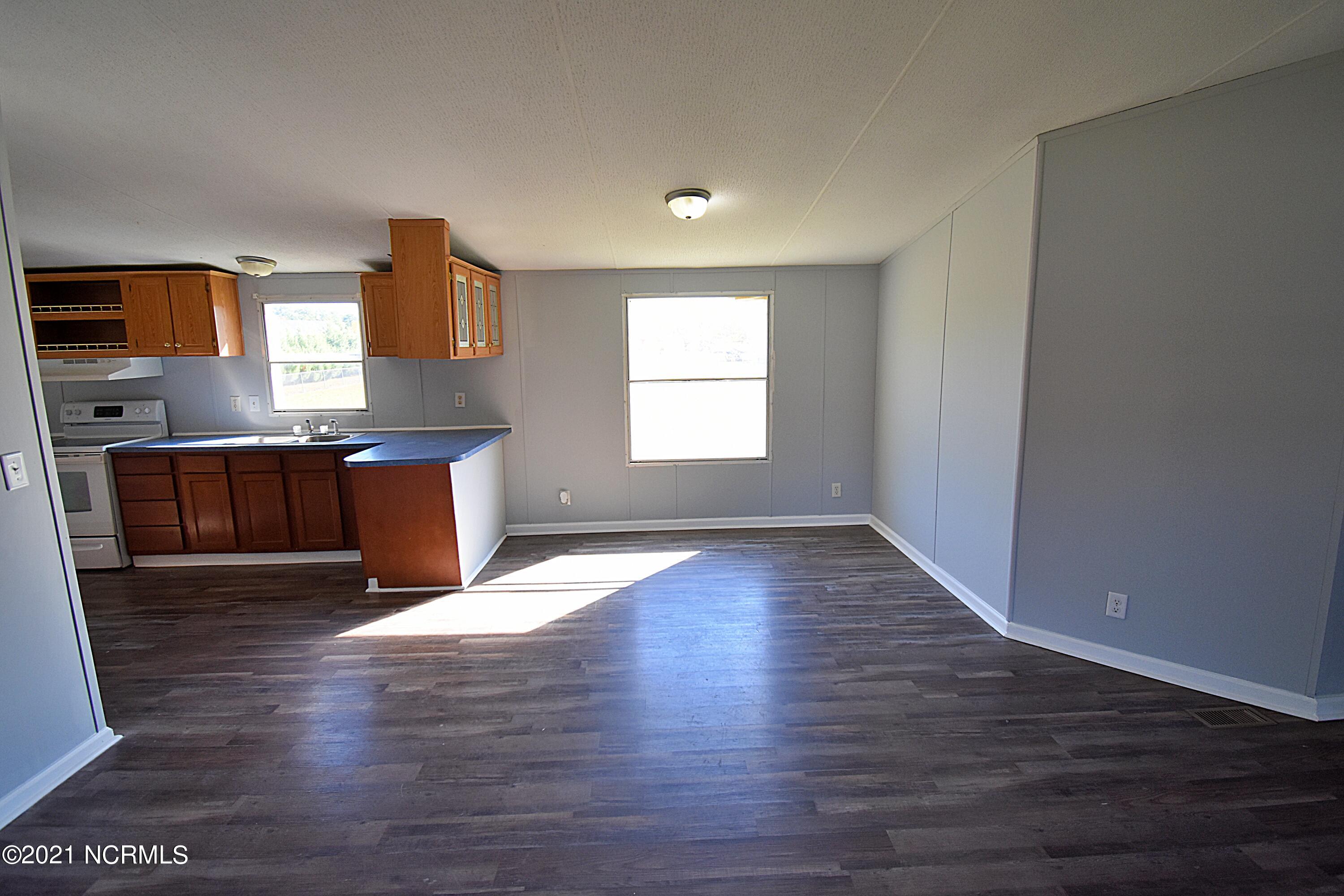 1540 Antioch Road New Bern, NC 28560 - Photo 6 of 21 Dining Area open to Kitchen and Living room