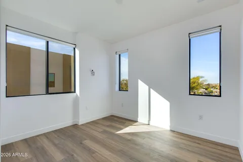 $718,000 | 4220 North 32nd Street, Unit 8, Phoenix, AZ 85016