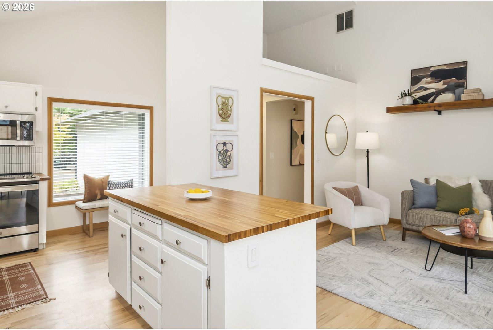 10946 Southwest 65th Avenue Portland, OR 97219 - Photo 26 of 48 Gallery Image 26