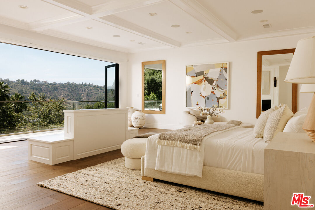 9694 Oak Pass Road Beverly Hills, CA 90210 - Photo 12 of 22