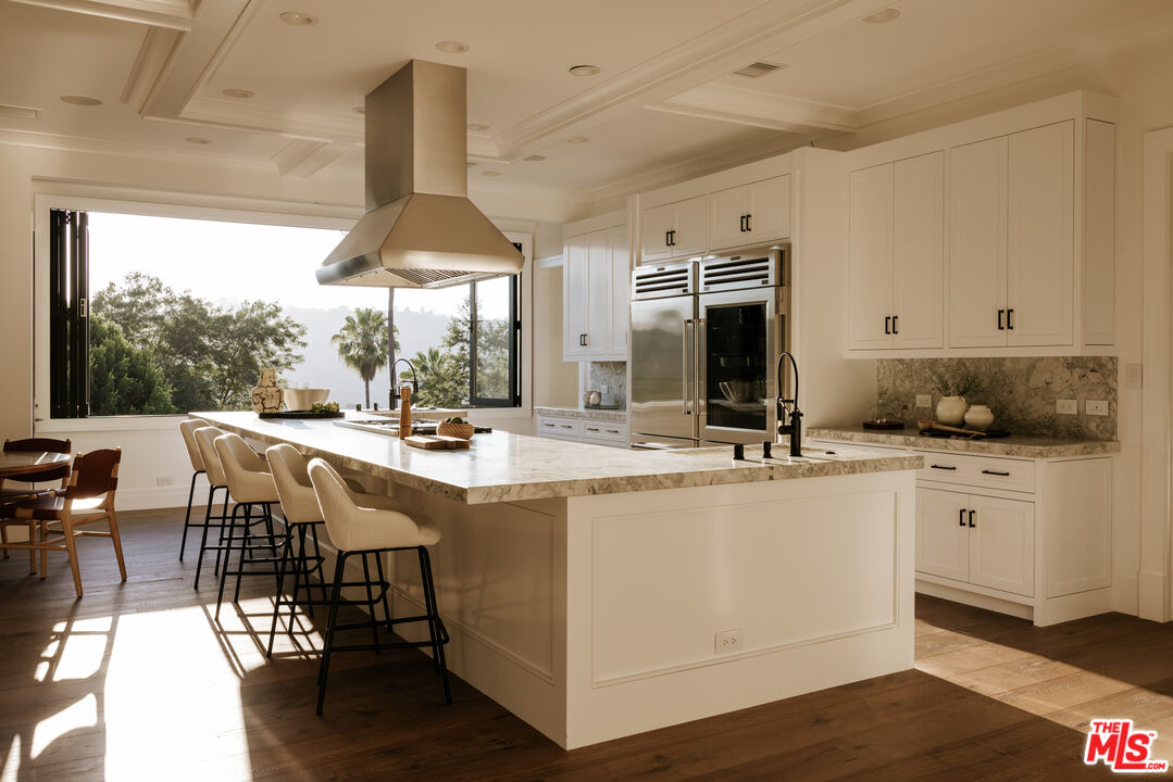 9694 Oak Pass Road Beverly Hills, CA 90210 - Photo 10 of 22