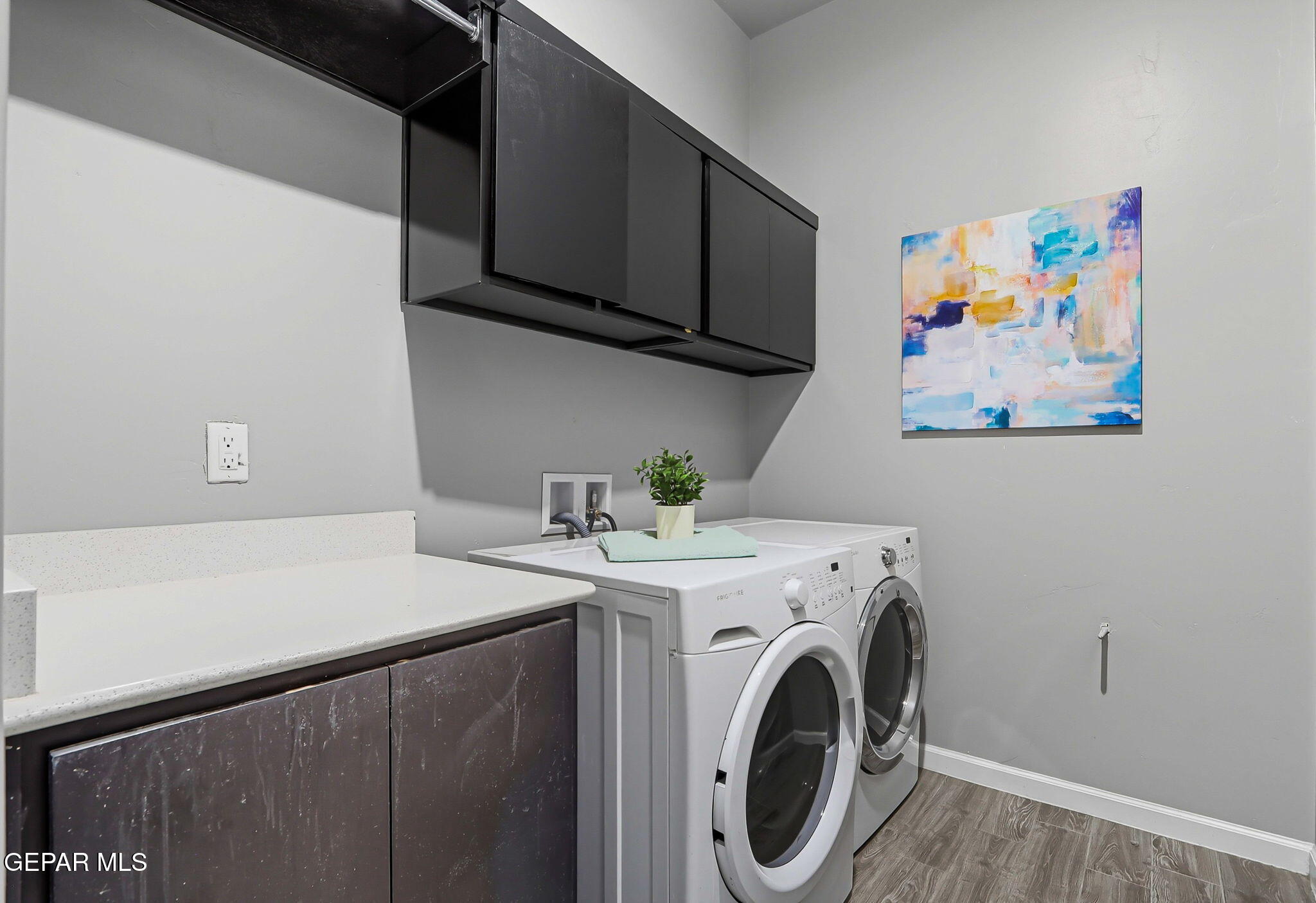 5812 Sundale Road El Paso, TX 79912 - Photo 33 of 47 a utility room with dryer and washer