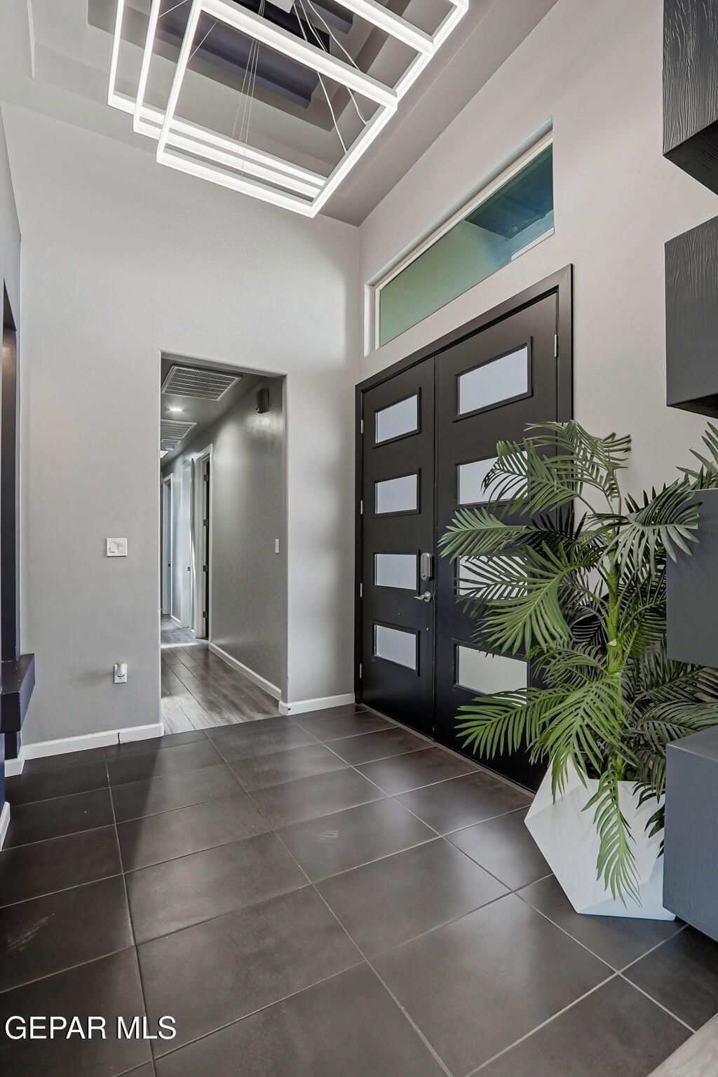 5812 Sundale Road El Paso, TX 79912 - Photo 10 of 47 a view of livingroom with furniture