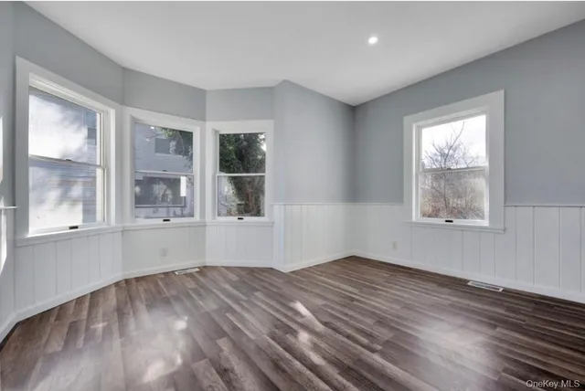 $4,600 | 178 North Ocean Avenue, Patchogue, NY 11772