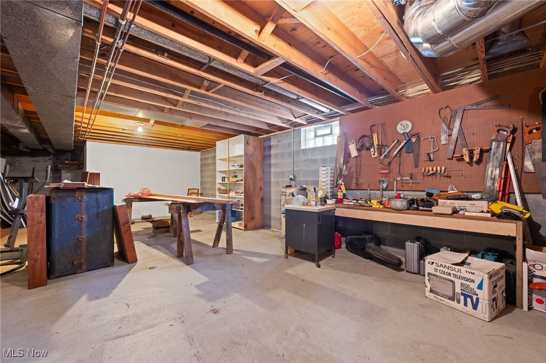 171 Petrie Road Atwater, OH 44201 - Photo 17 of 30 Basement with a workshop area