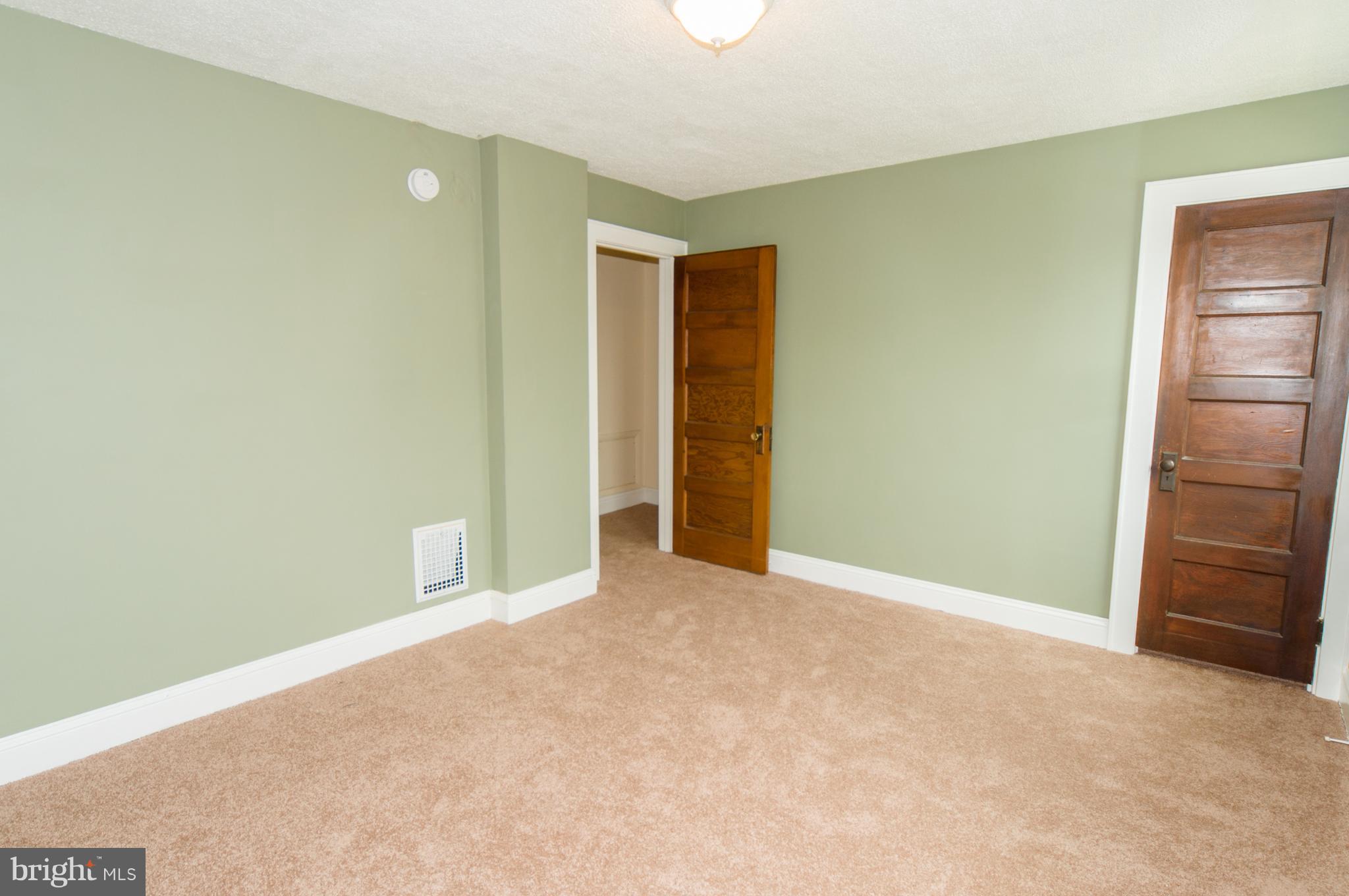 6828 Belclare Road Dundalk, MD 21222 - Photo 16 of 31
