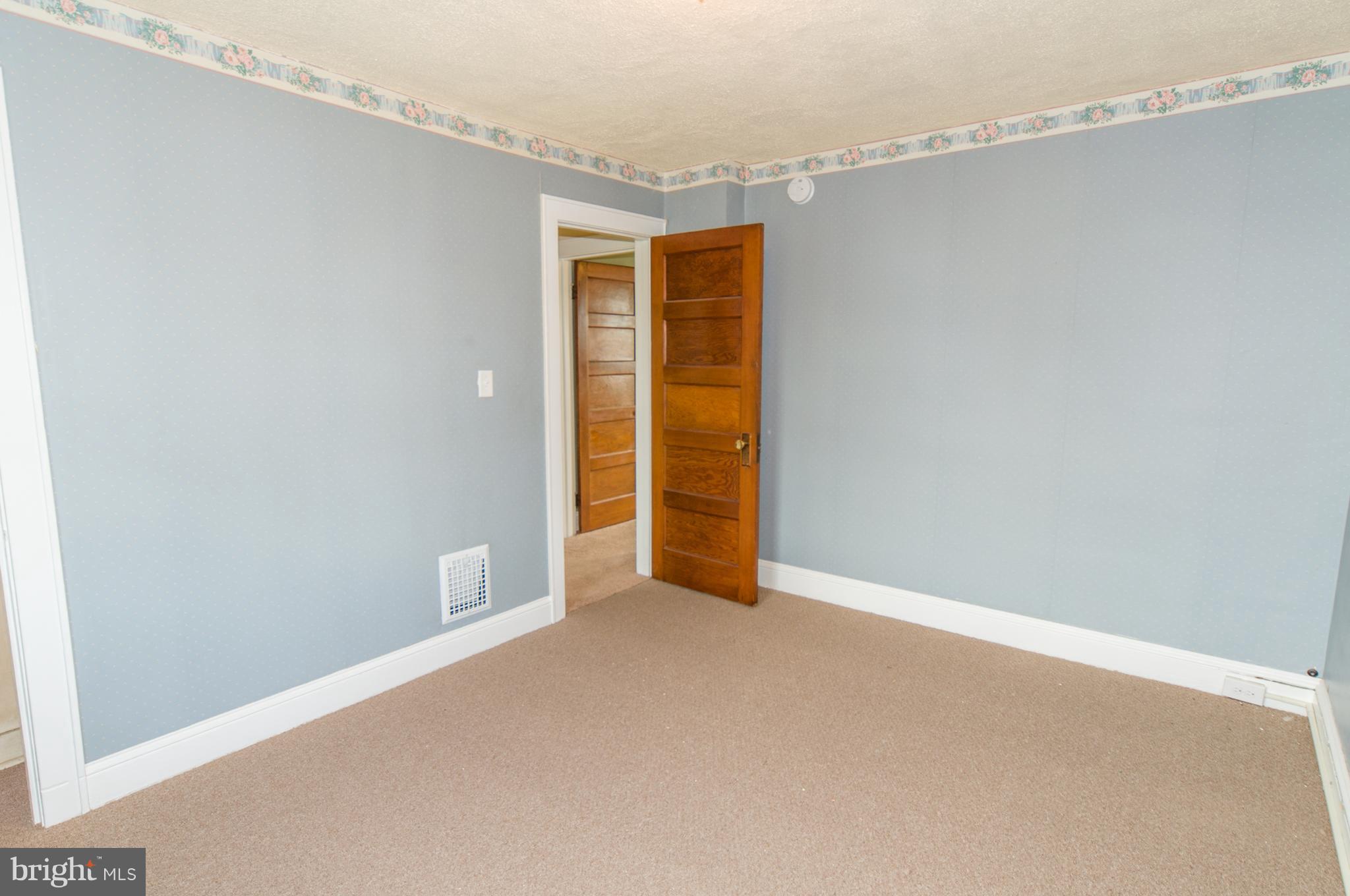 6828 Belclare Road Dundalk, MD 21222 - Photo 23 of 31