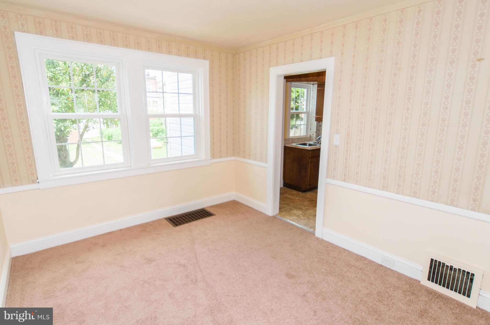6828 Belclare Road Dundalk, MD 21222 - Photo 6 of 31