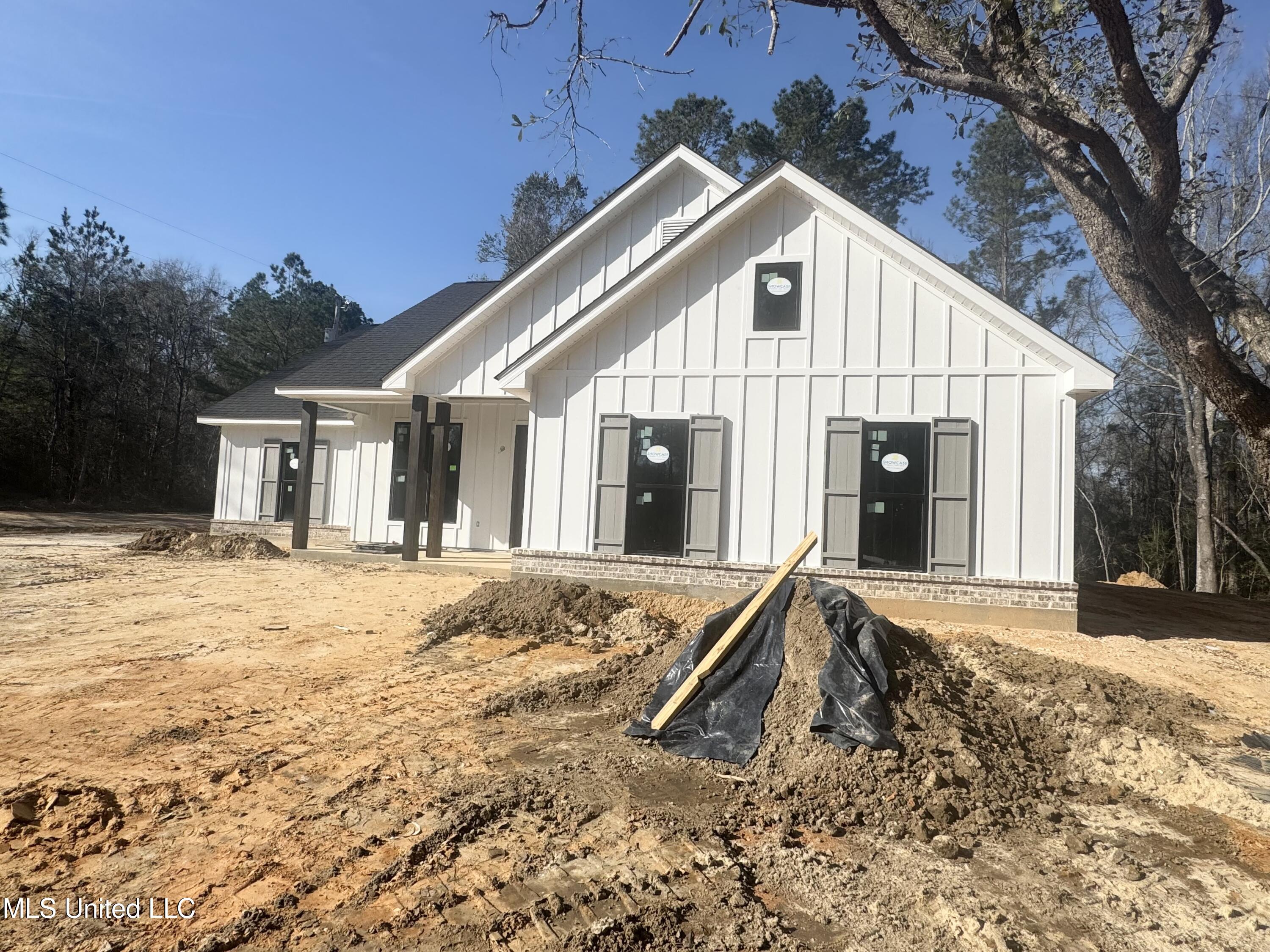 405 Holcomb Carroll Road Carriere, MS 39426 - Photo 2 of 23 IMG_9852