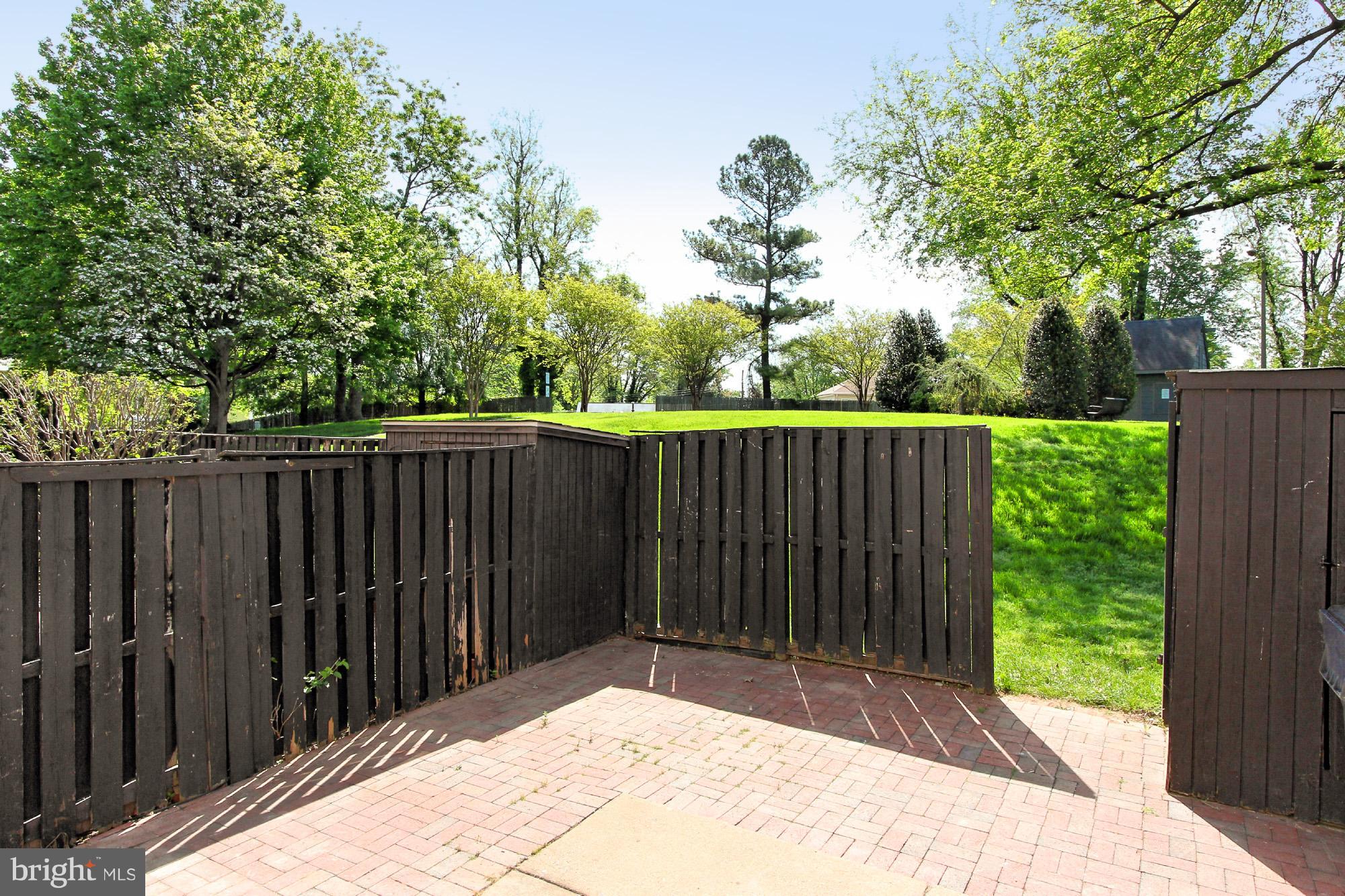7219 Evanston Road Springfield, VA 22150 - Photo 25 of 30 Exterior Rear Patio