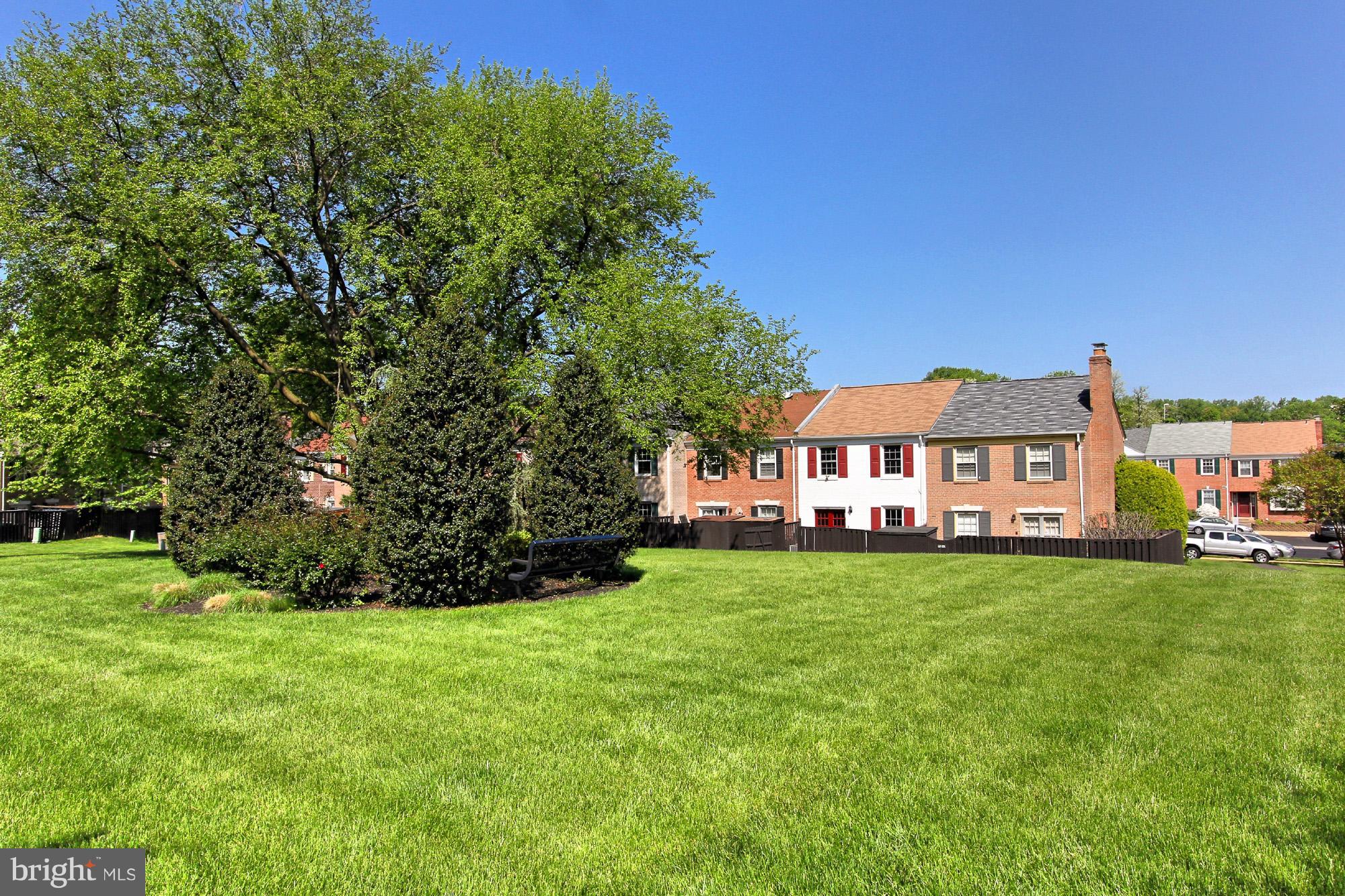 7219 Evanston Road Springfield, VA 22150 - Photo 28 of 30 Exterior (Rear) From Common Area
