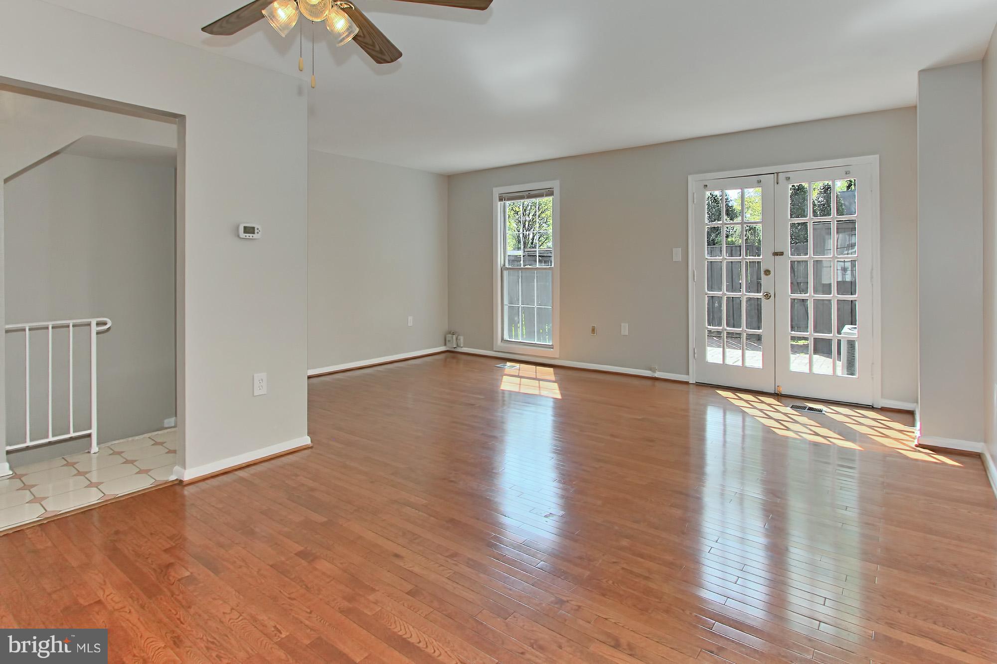 7219 Evanston Road Springfield, VA 22150 - Photo 5 of 30 Living Room
