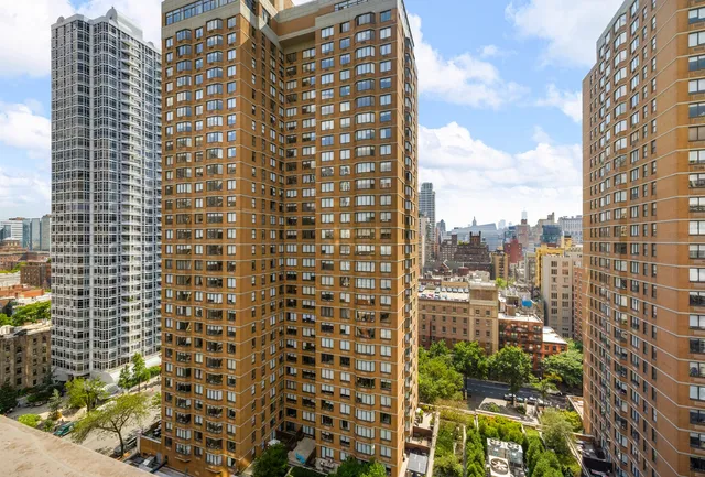 $5,200 | 153 East 32nd Street, Unit PHG | Kips Bay