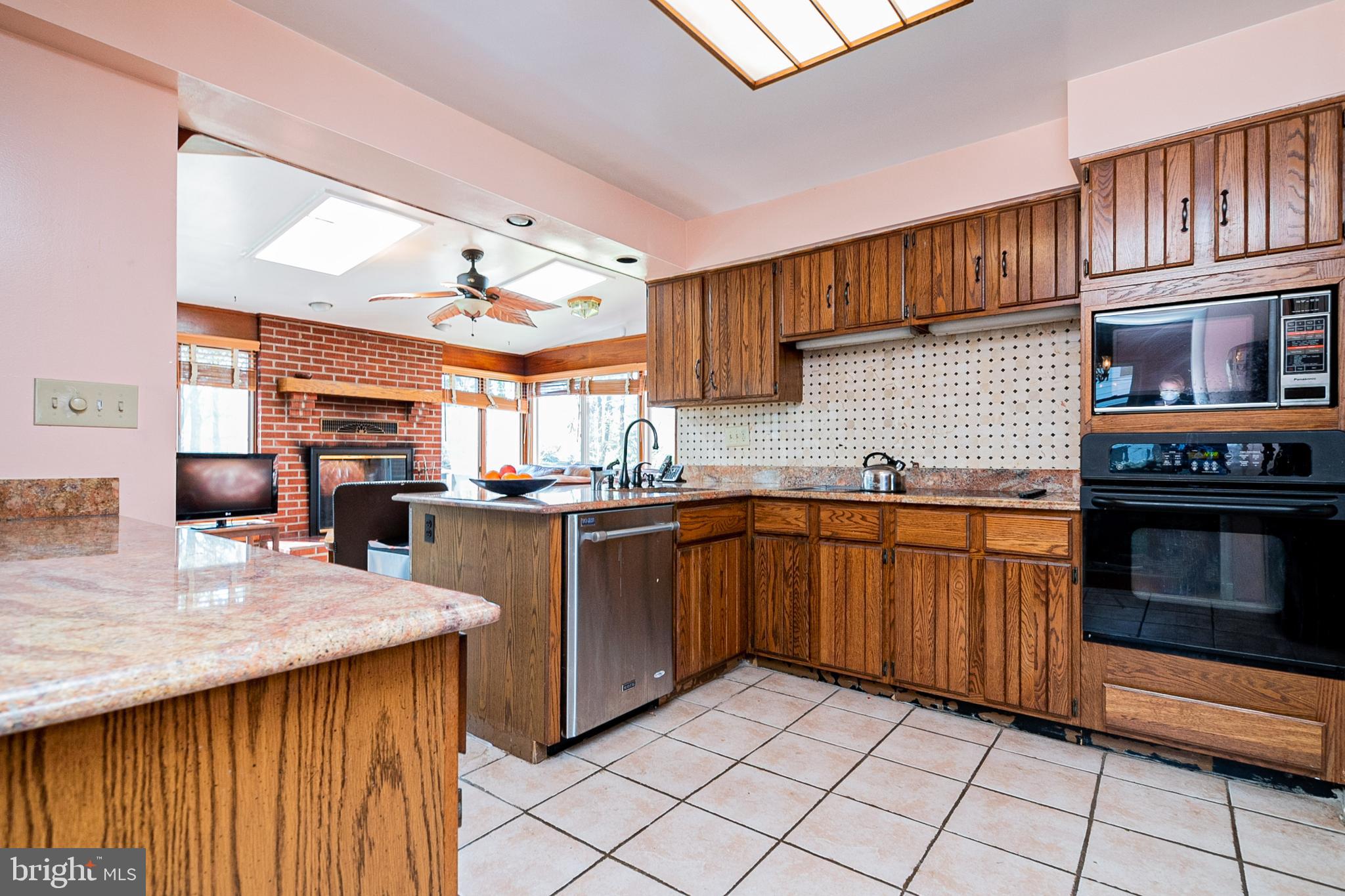 707 Winhall Way Silver Spring, MD 20904 - Photo 14 of 43 kitchen