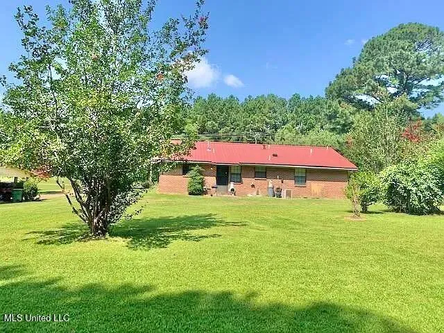 $105,000 | 807 East John C Stennis Drive, Louisville, MS 39339