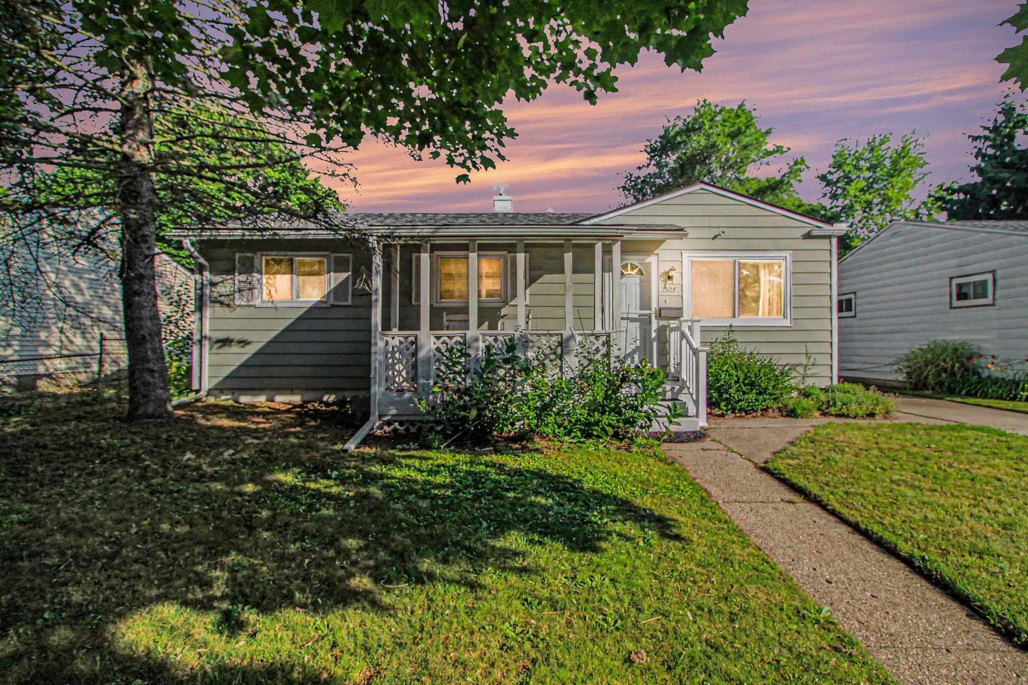 1307 Fall River Road Ypsilanti, MI 48198 - Photo 29 of 30 001_file_1020