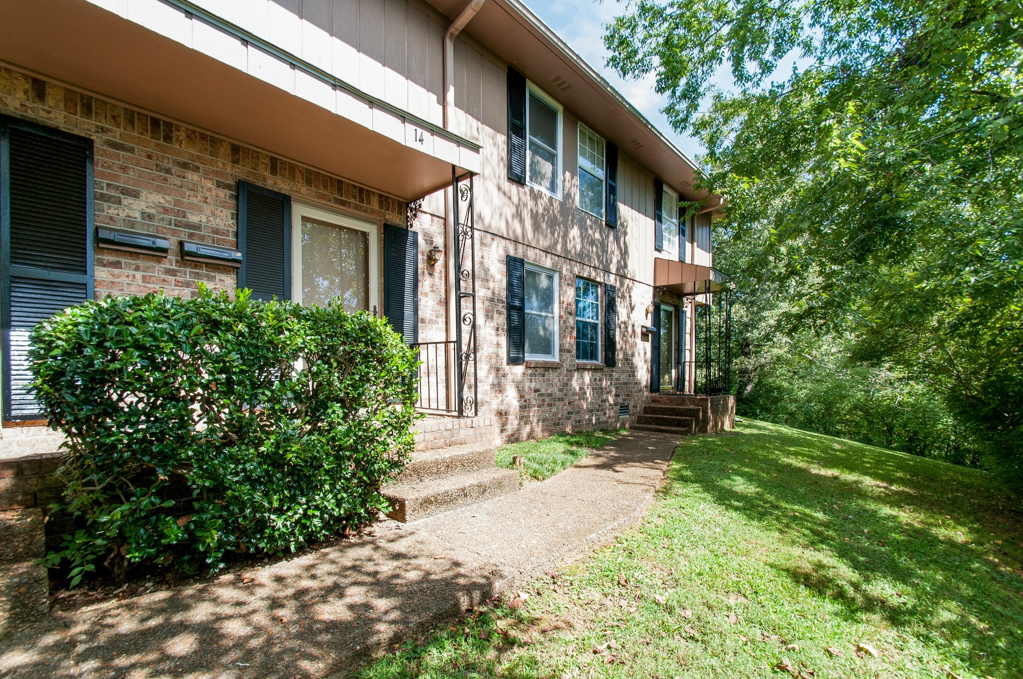 110 Bellevue Road, Unit 14 Nashville, TN 37221 - Photo 3 of 24 Gallery Image 3