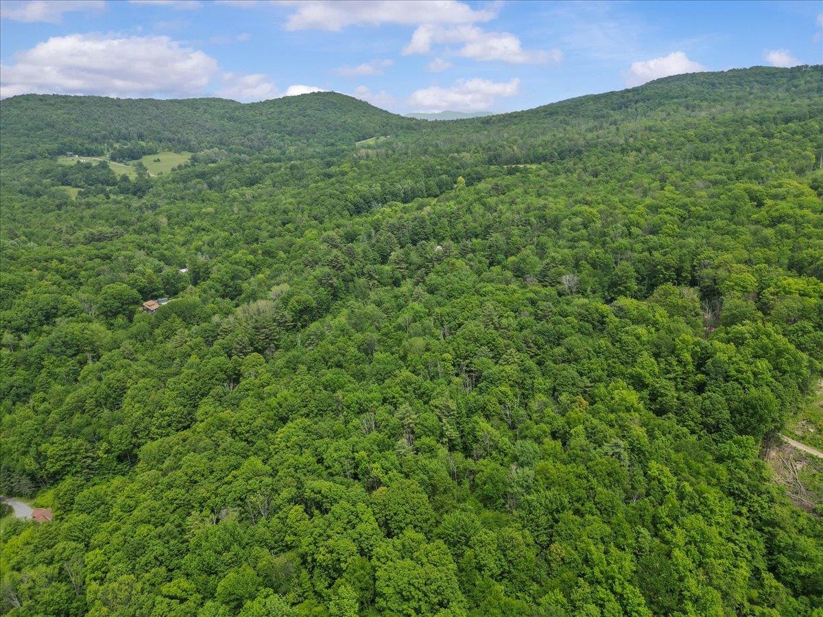 82 C B Road Hinesburg, VT 05461 - Photo 5 of 19