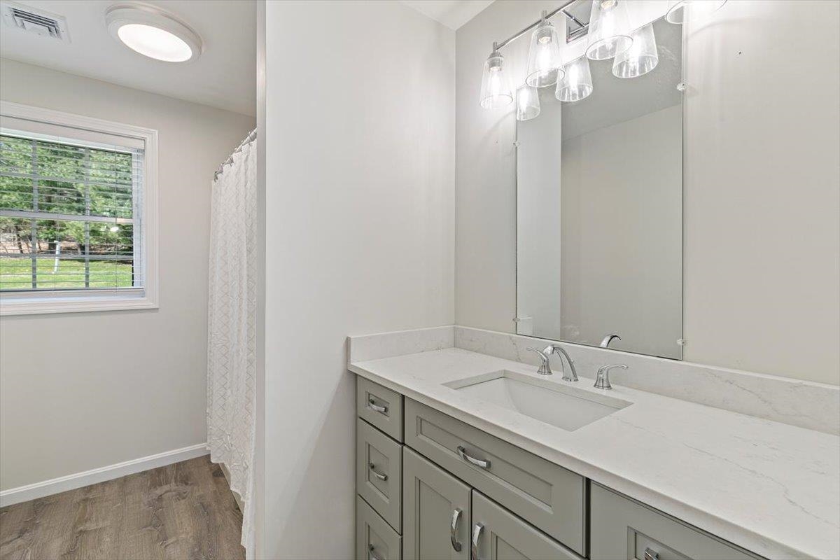 35 Longview Circle Pelham, NH 03076 - Photo 14 of 26