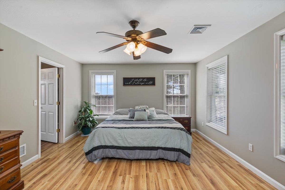 35 Longview Circle Pelham, NH 03076 - Photo 16 of 26