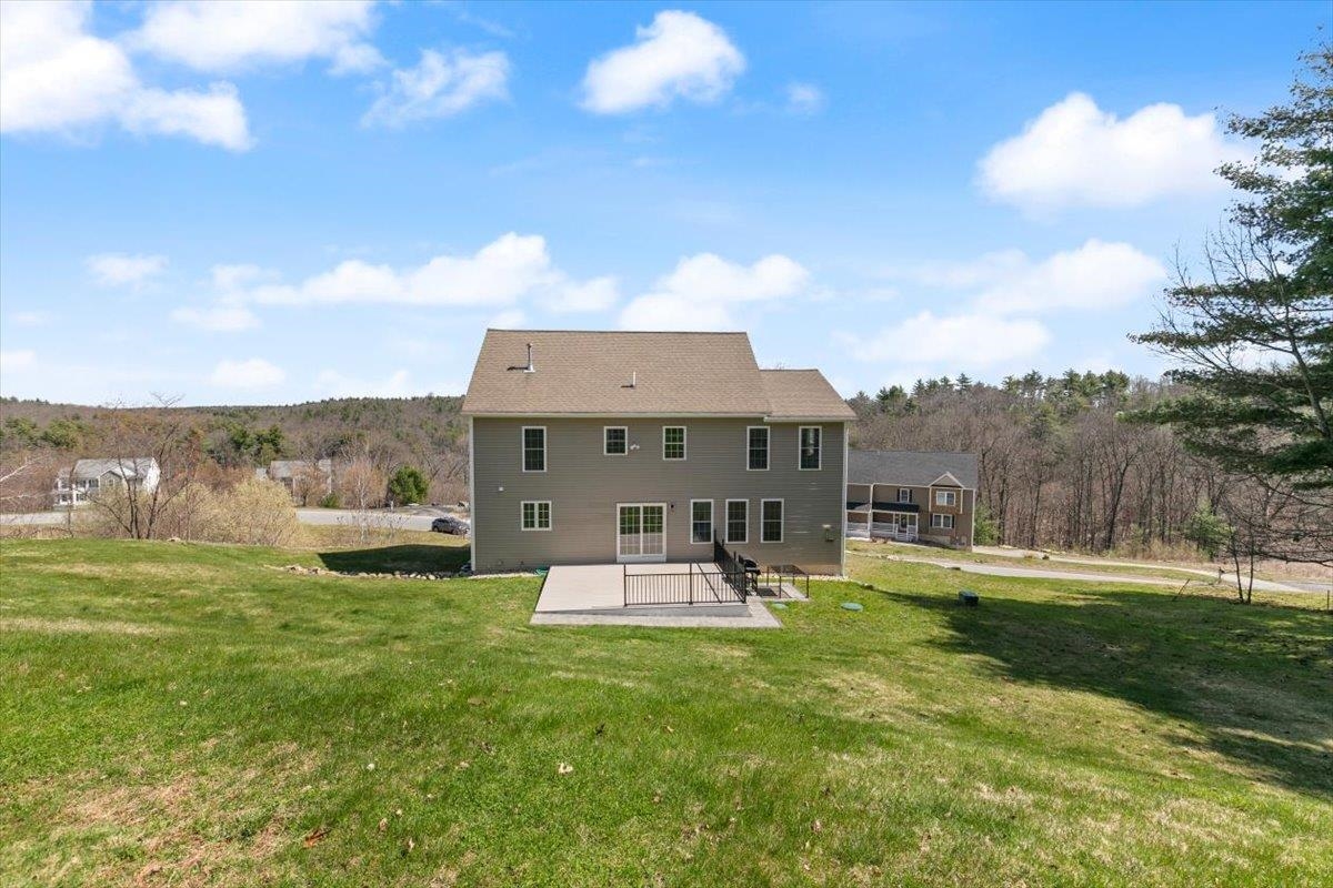 35 Longview Circle Pelham, NH 03076 - Photo 21 of 26