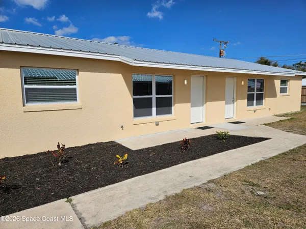 $1,600 | 105 Lagrange Avenue, Titusville, FL 32796