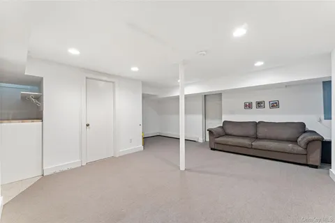 $999,999 | 1408 Shelbourne Avenue, Mamaroneck, NY 10543