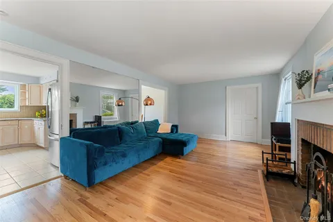 $999,999 | 1408 Shelbourne Avenue, Mamaroneck, NY 10543