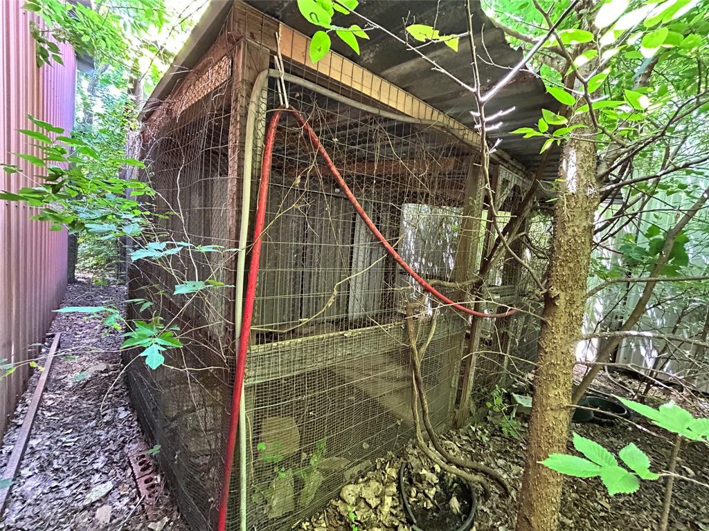 1578 Stainback Road Red Oak, TX 75154 - Photo 34 of 37 Chicken coop