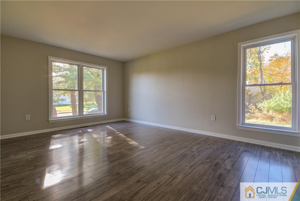 44 Wheeler Road Kendall Park, NJ 08824 - Photo 7 of 25 Gallery Image 7