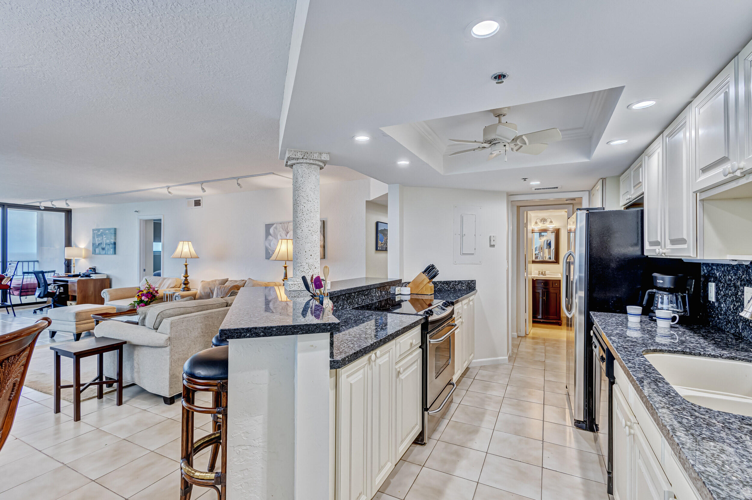 600 Ocean Drive, Unit 11A Juno Beach, FL 33408 - Photo 18 of 51 a kitchen with lots of counter top space