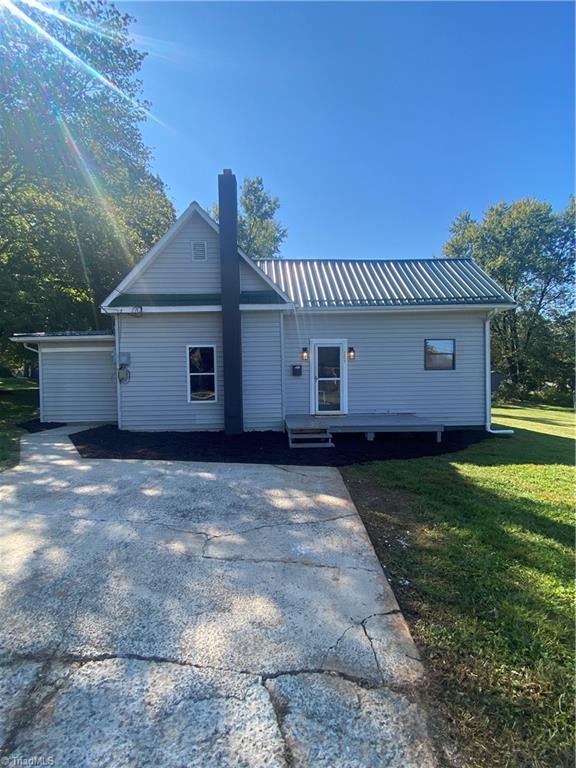 109 Reeves Lane Elkin, NC 28621 - Photo 3 of 18