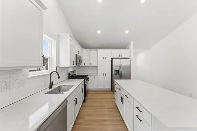 $494,750 | 1916 Ironwood Drive, Carver, MN 55315