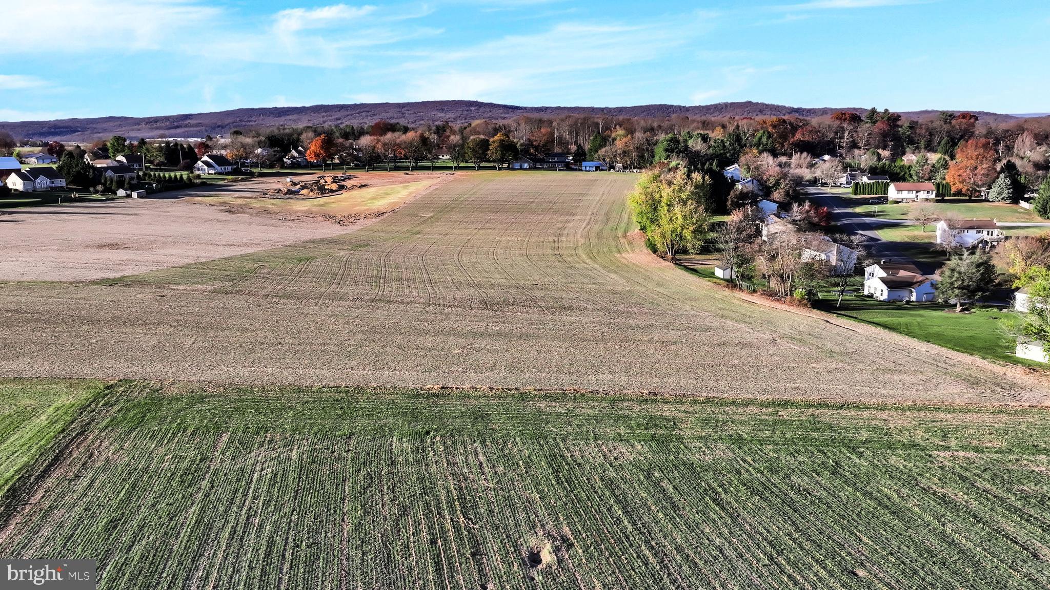 553 Oak Lane Lititz, PA 17543 - Photo 8 of 11