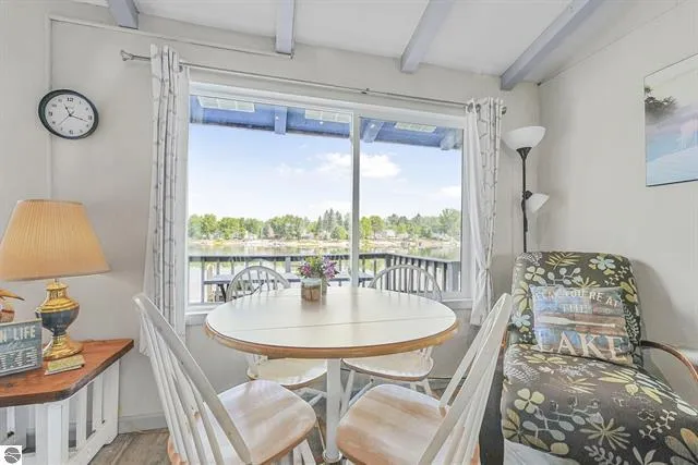 $262,500 | 9301 East 50 Road, Cadillac, MI 49601