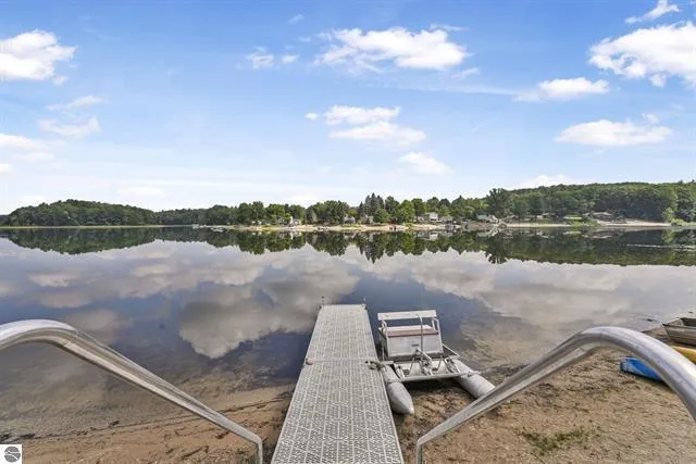 $262,500 | 9301 East 50 Road, Cadillac, MI 49601