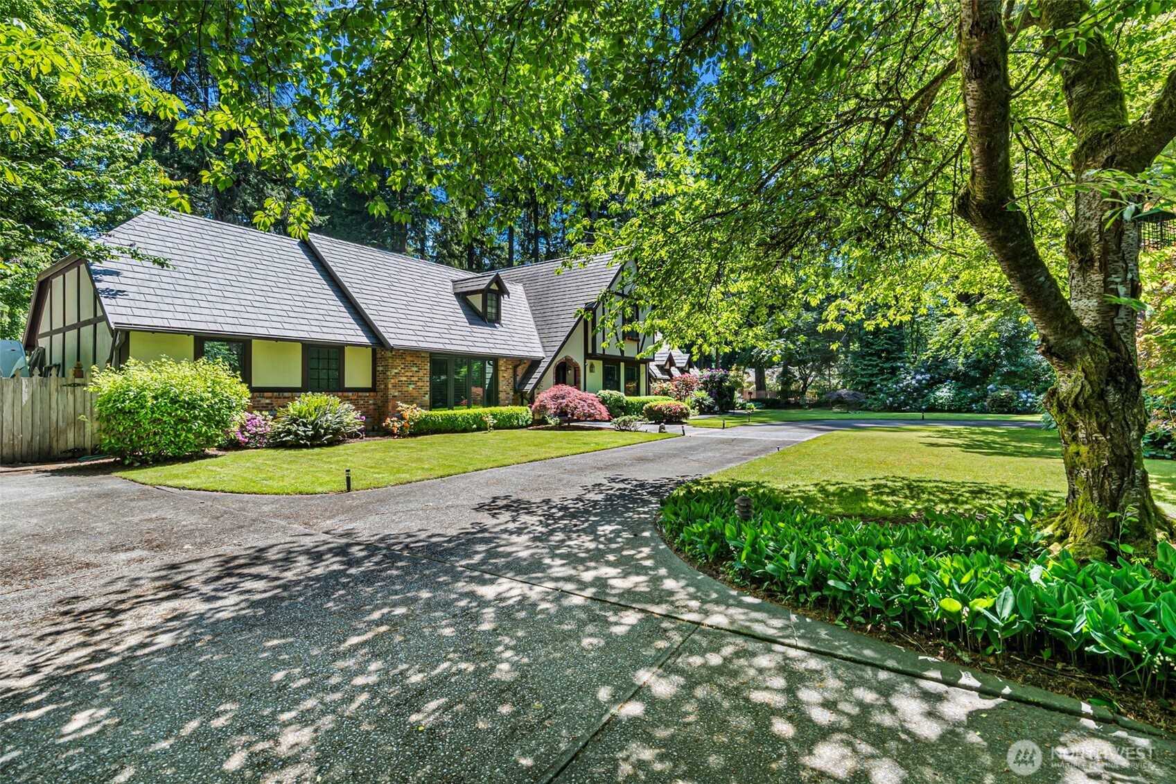 11303 Tower Road Southwest Lakewood, WA 98498 - Photo 4 of 40