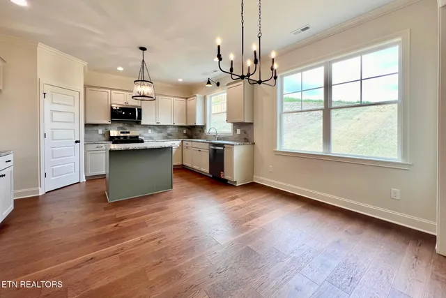 $467,900 | 1209 Madison Oaks Road, Knoxville, TN 37924