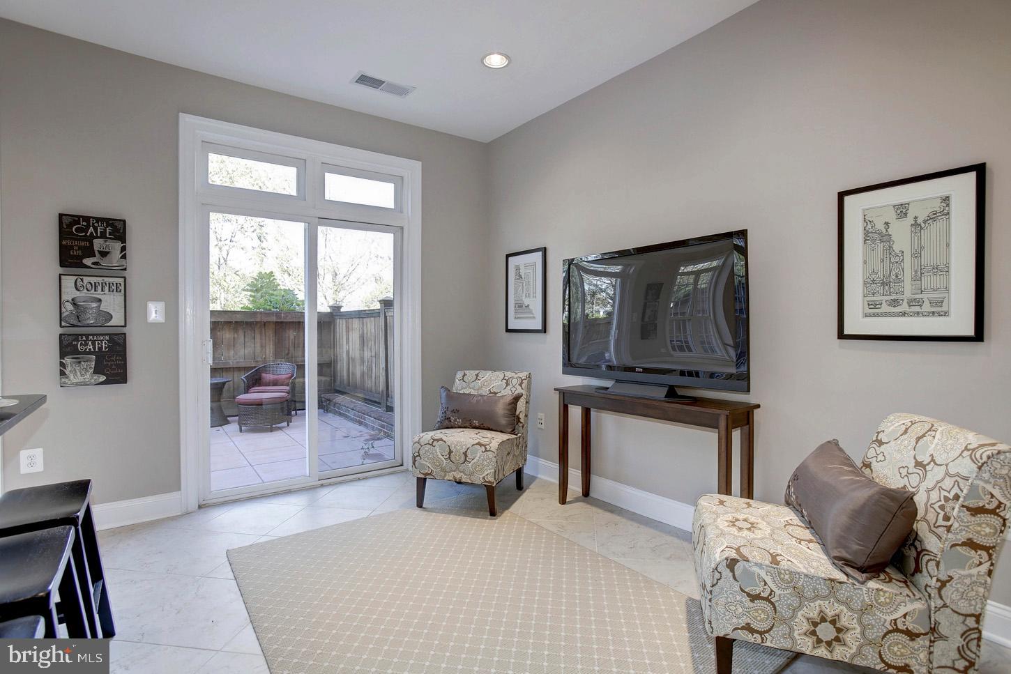 1509 Portner Road Alexandria, VA 22314 - Photo 7 of 33 Open Family Room off Kitchen