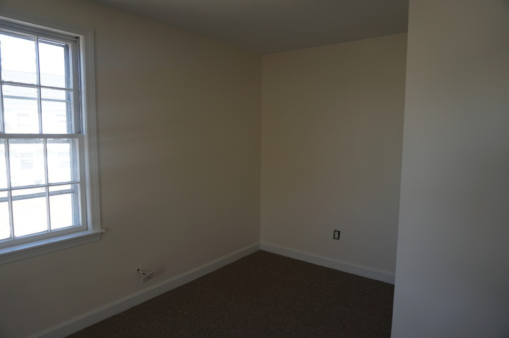 61 Nautical Way Barnstable, MA 02601 - Photo 4 of 12 Gallery Image 4
