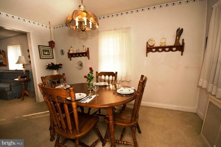 337 Magnolia Terrace Baltimore, MD 21221 - Photo 13 of 26 Dining Room
