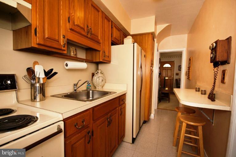 337 Magnolia Terrace Baltimore, MD 21221 - Photo 8 of 26 Kitchen
