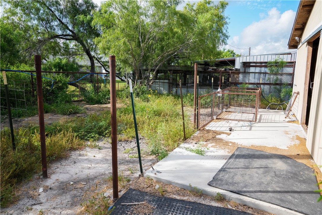 132 Quail Run Calliham, TX 78007 - Photo 20 of 22