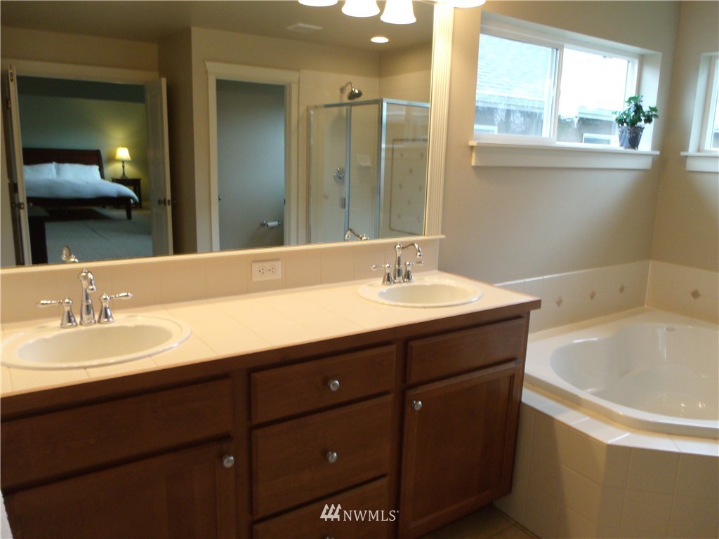 3829 164th Place Southeast Bothell, WA 98012 - Photo 22 of 25 Gallery Image 22