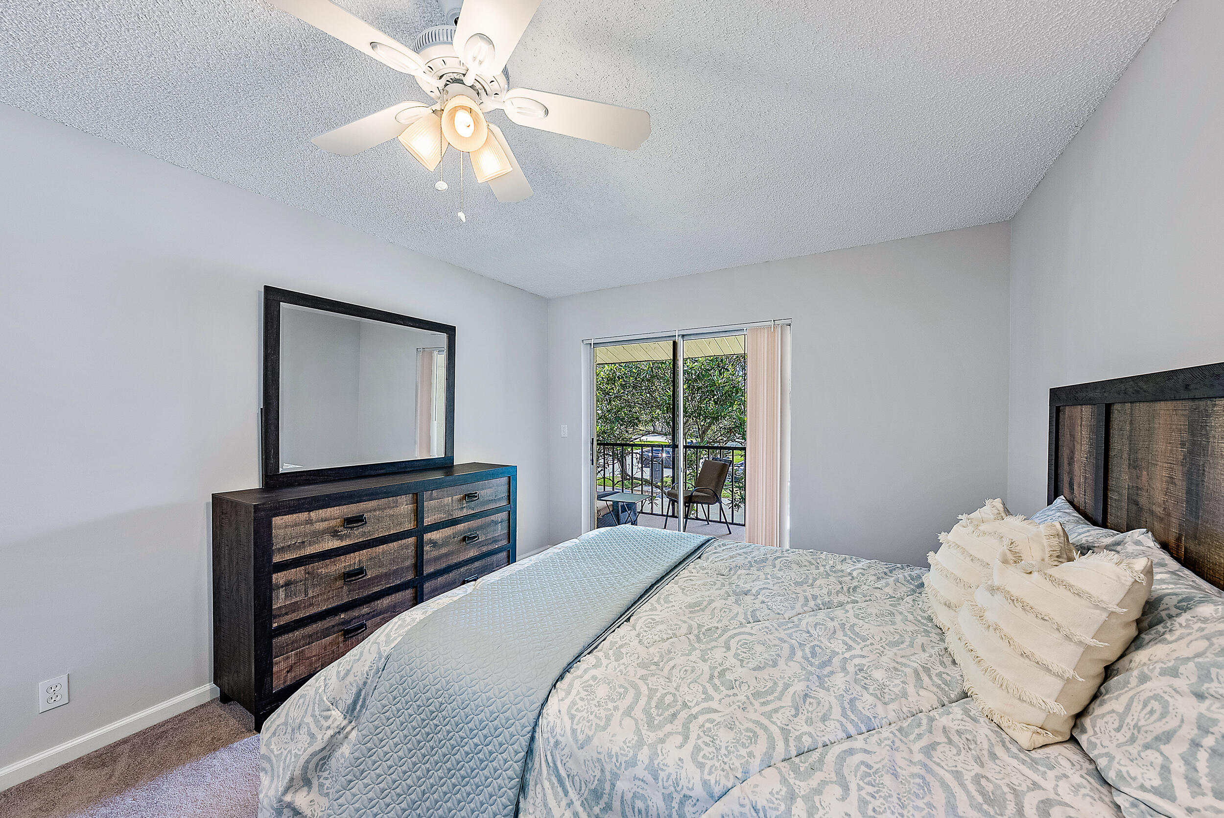 6559 Chasewood Drive, Unit E Jupiter, FL 33458 - Photo 14 of 26 Primary