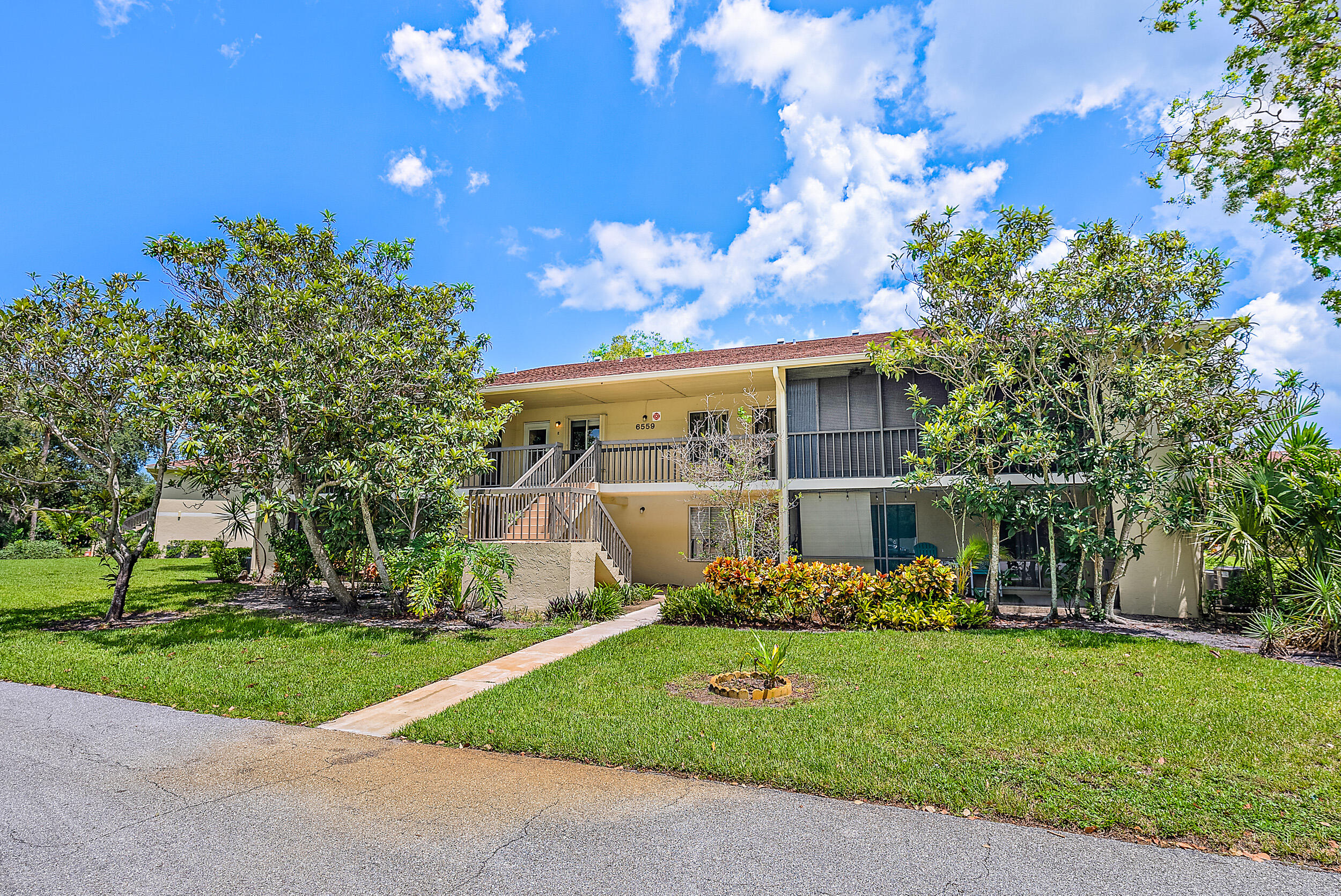 6559 Chasewood Drive, Unit E Jupiter, FL 33458 - Photo 2 of 26 Exterior