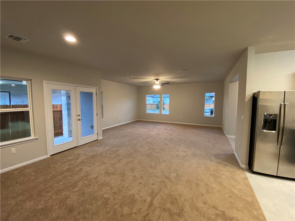 8409 Looksee Lane Austin, TX 78744 - Photo 4 of 17