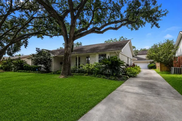 $4,300 | 5219 Cheena Drive, Houston, TX 77096
