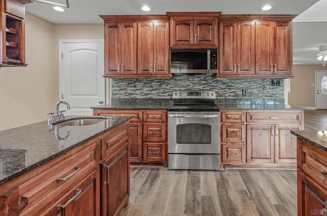 $295,000 | 18210 Cooper Street, Port Vincent, LA 70726