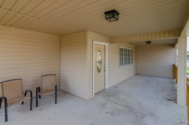 $295,000 | 18210 Cooper Street, Port Vincent, LA 70726